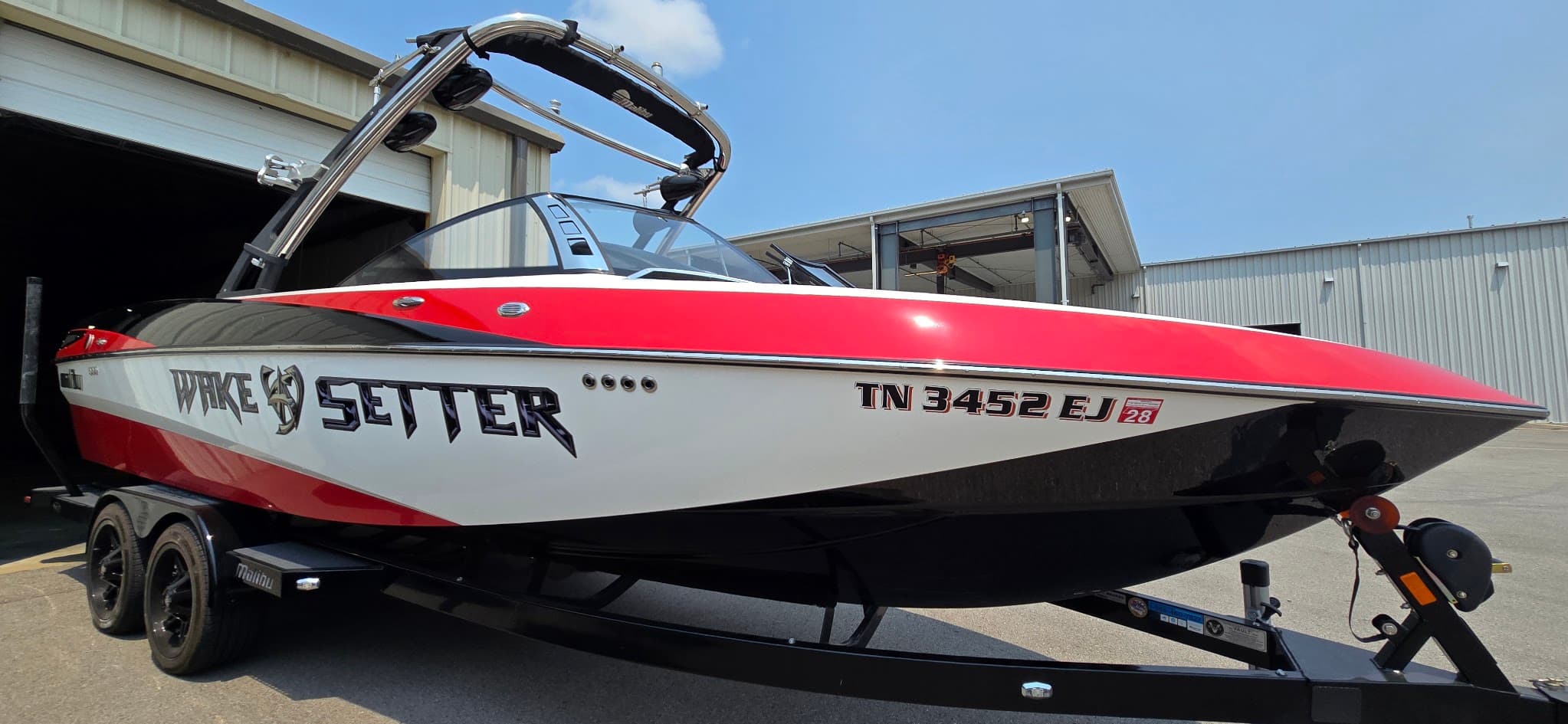 2011 Malibu Wakesetter LSV 247 - exterior