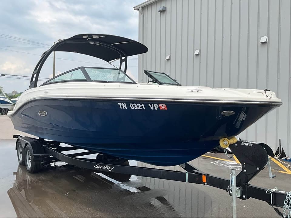 2023 Sea Ray 230 SPX - exterior