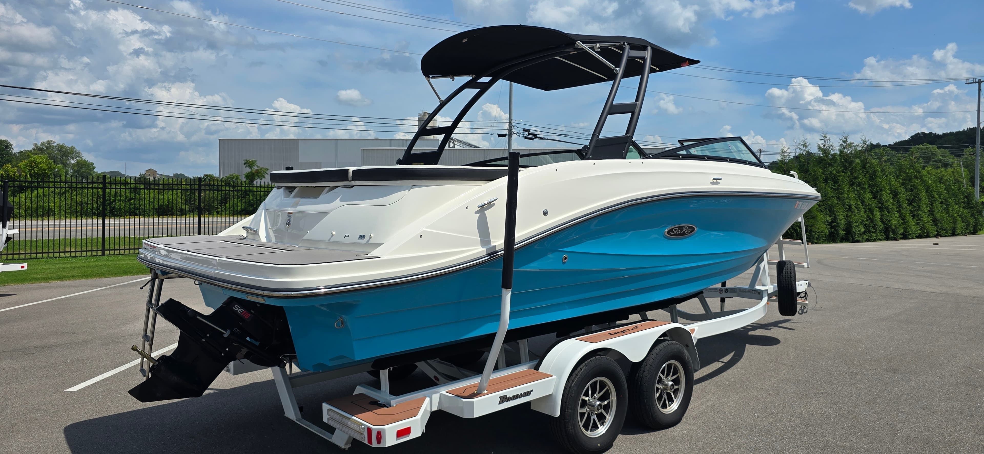 2023 Sea Ray 230 SPX - exterior