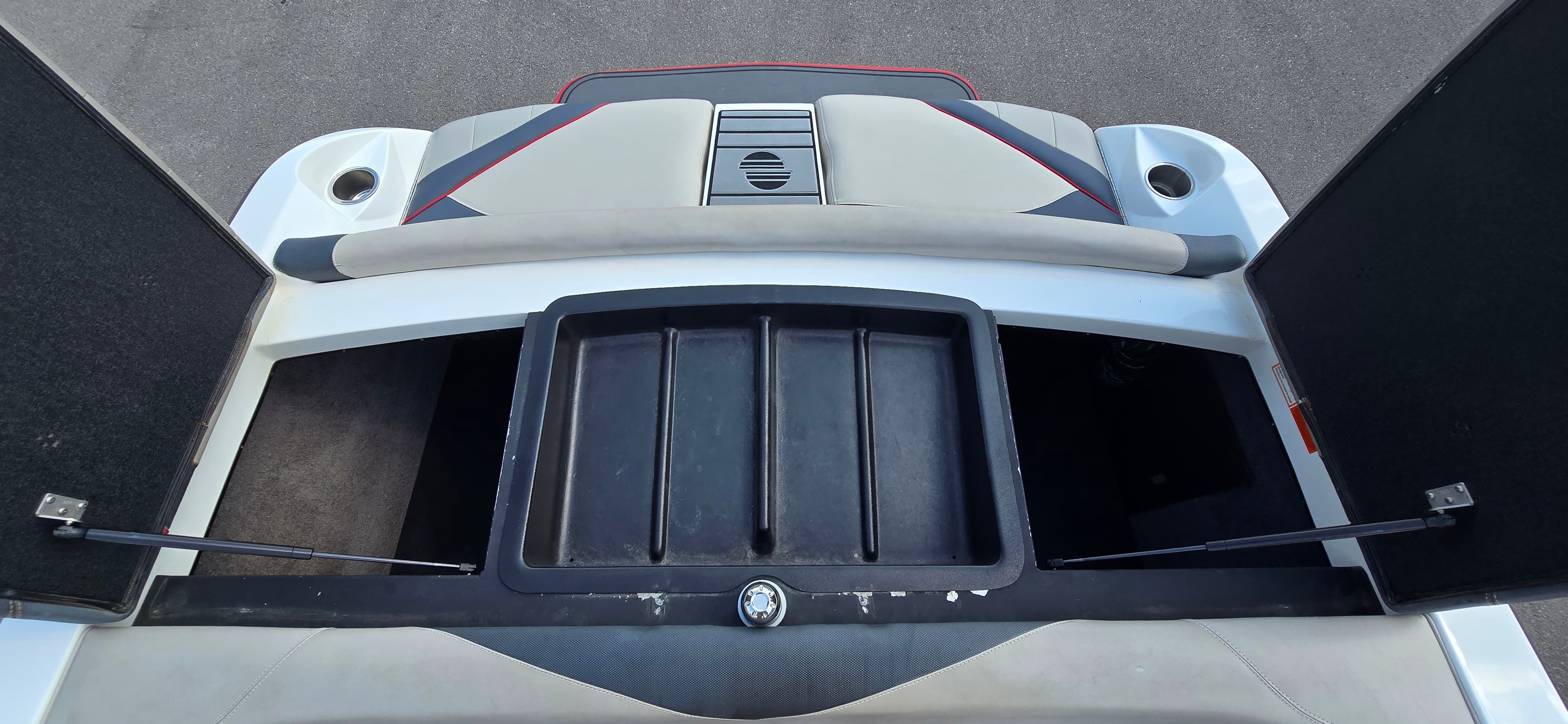 2011 Malibu Wakesetter LSV 247 - exterior
