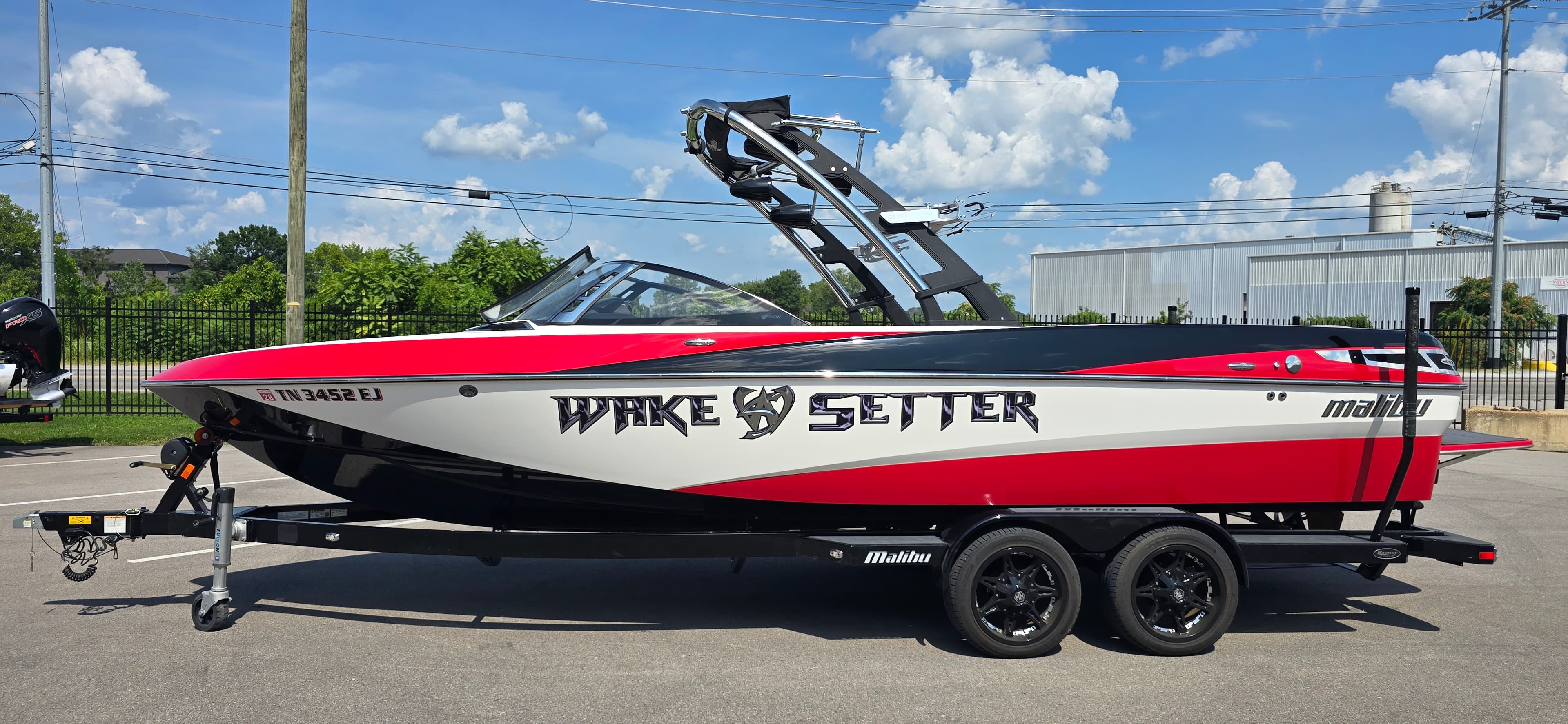 2011 Malibu Wakesetter LSV 247 - exterior