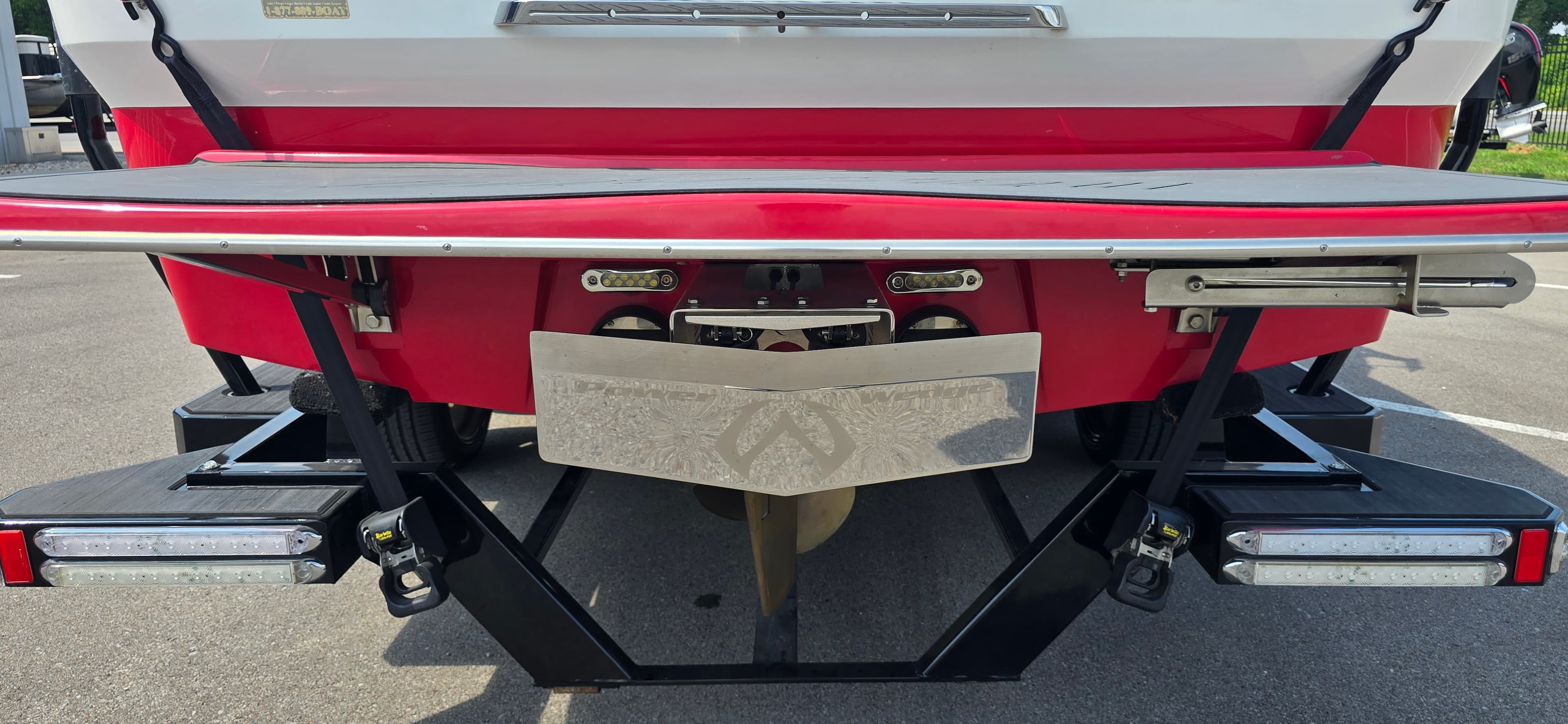 2011 Malibu Wakesetter LSV 247 - exterior