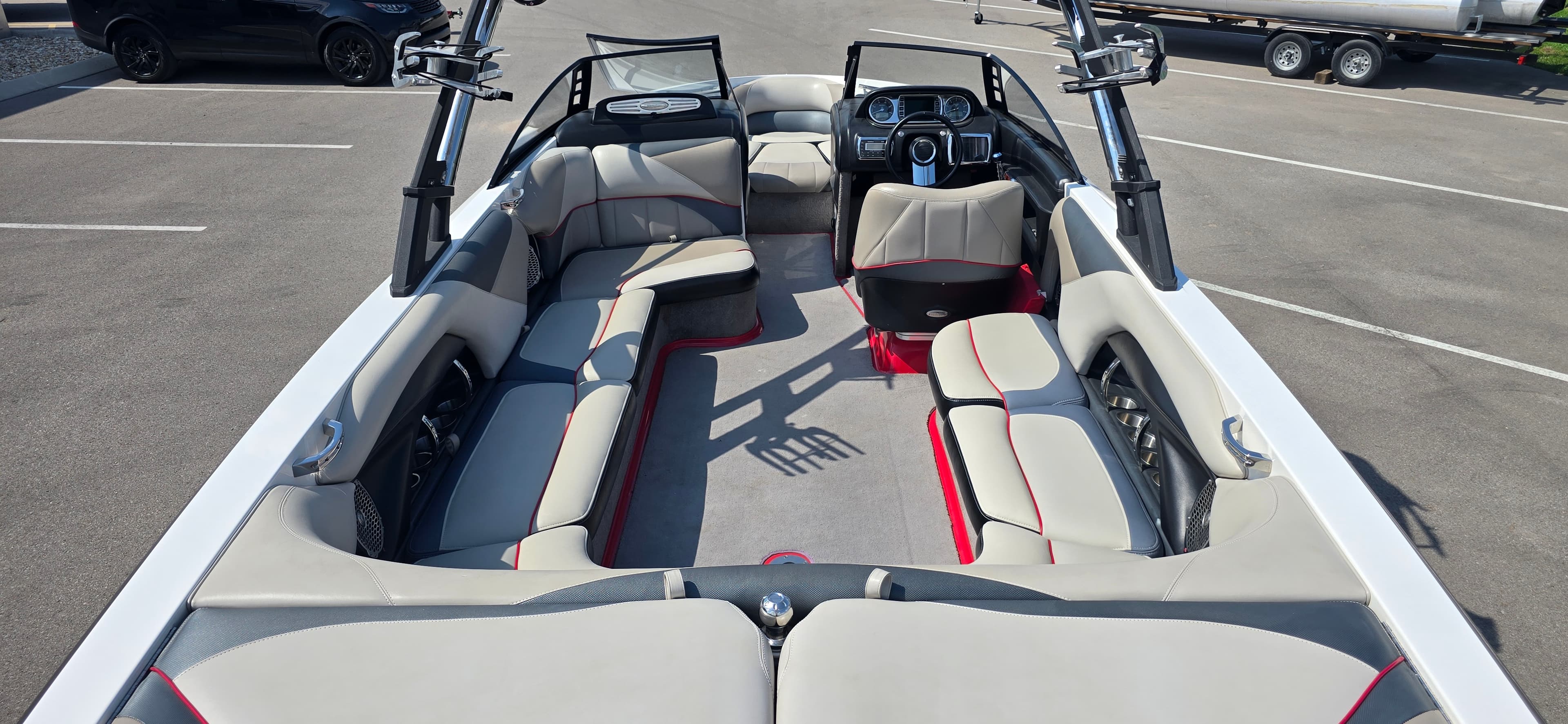 2011 Malibu Wakesetter LSV 247 - exterior