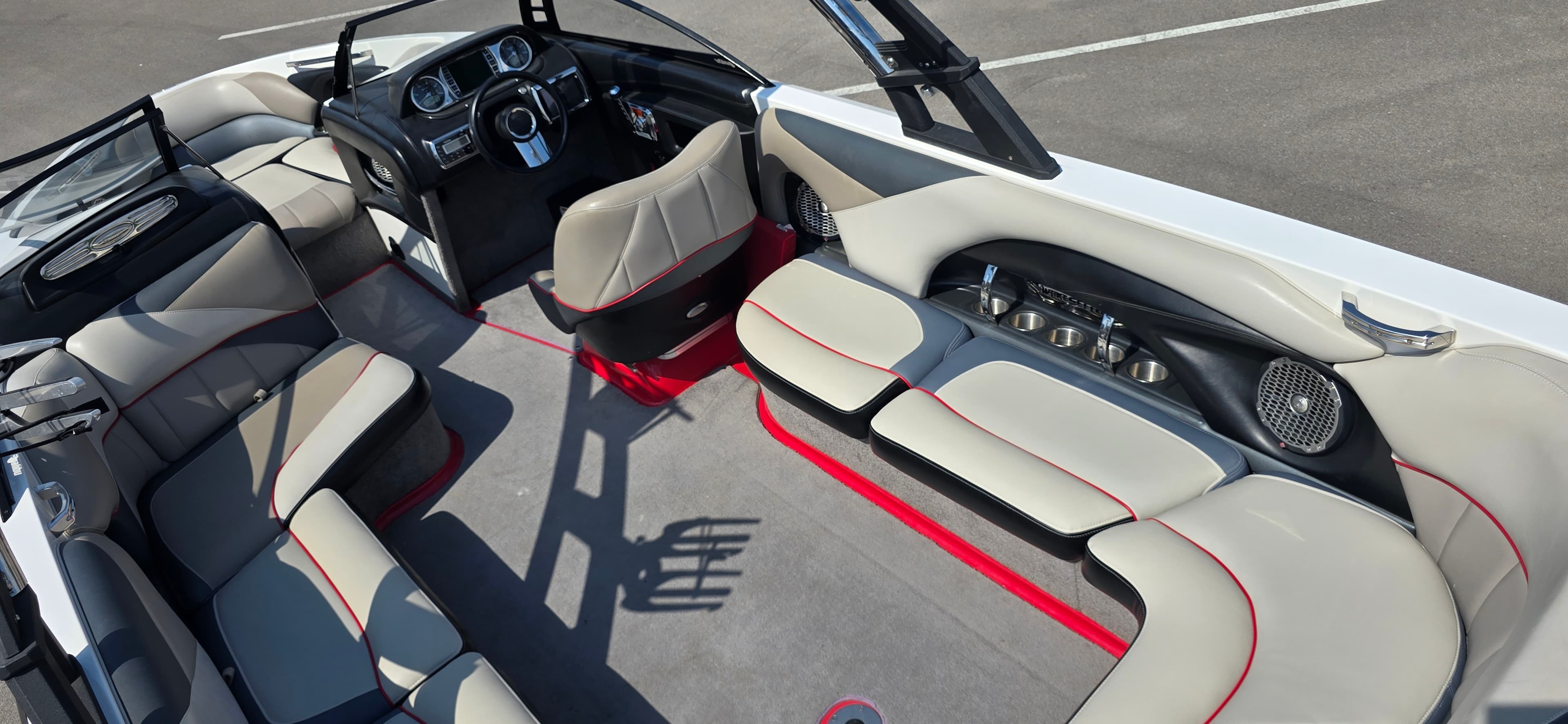 2011 Malibu Wakesetter LSV 247 - exterior