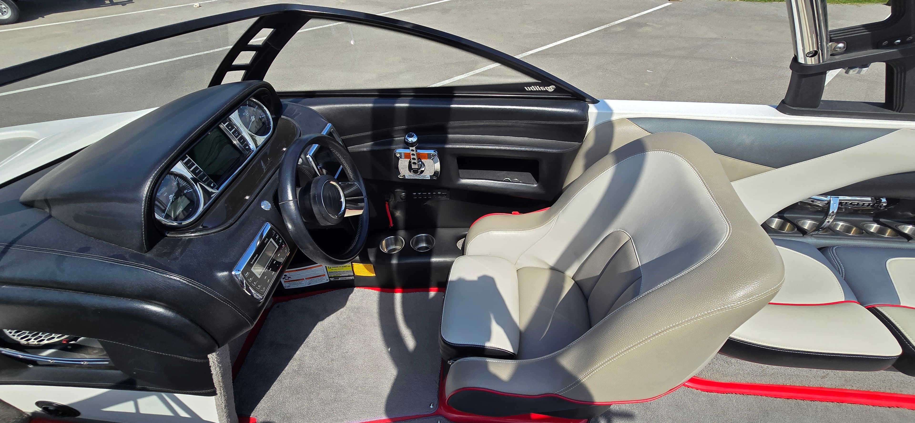 2011 Malibu Wakesetter LSV 247 - exterior