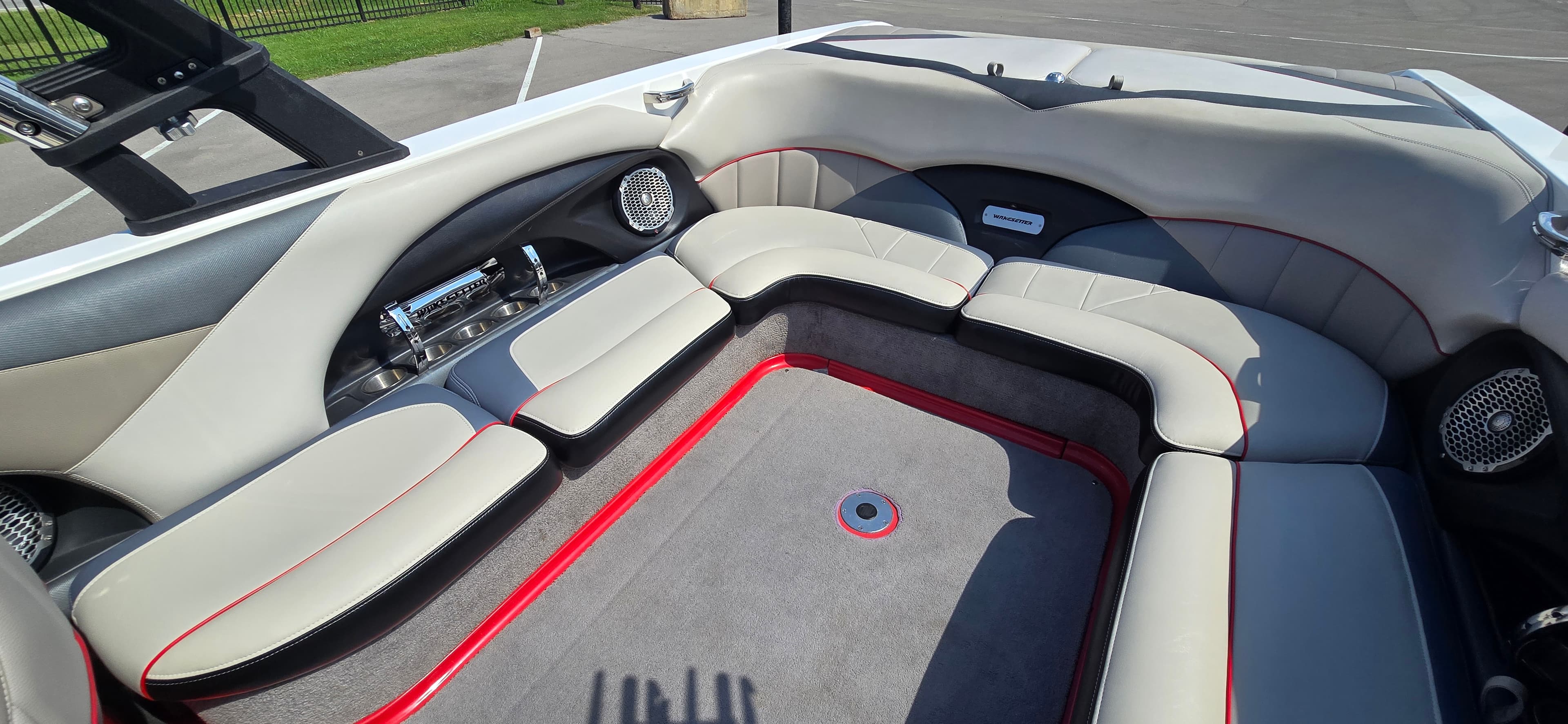 2011 Malibu Wakesetter LSV 247 - exterior