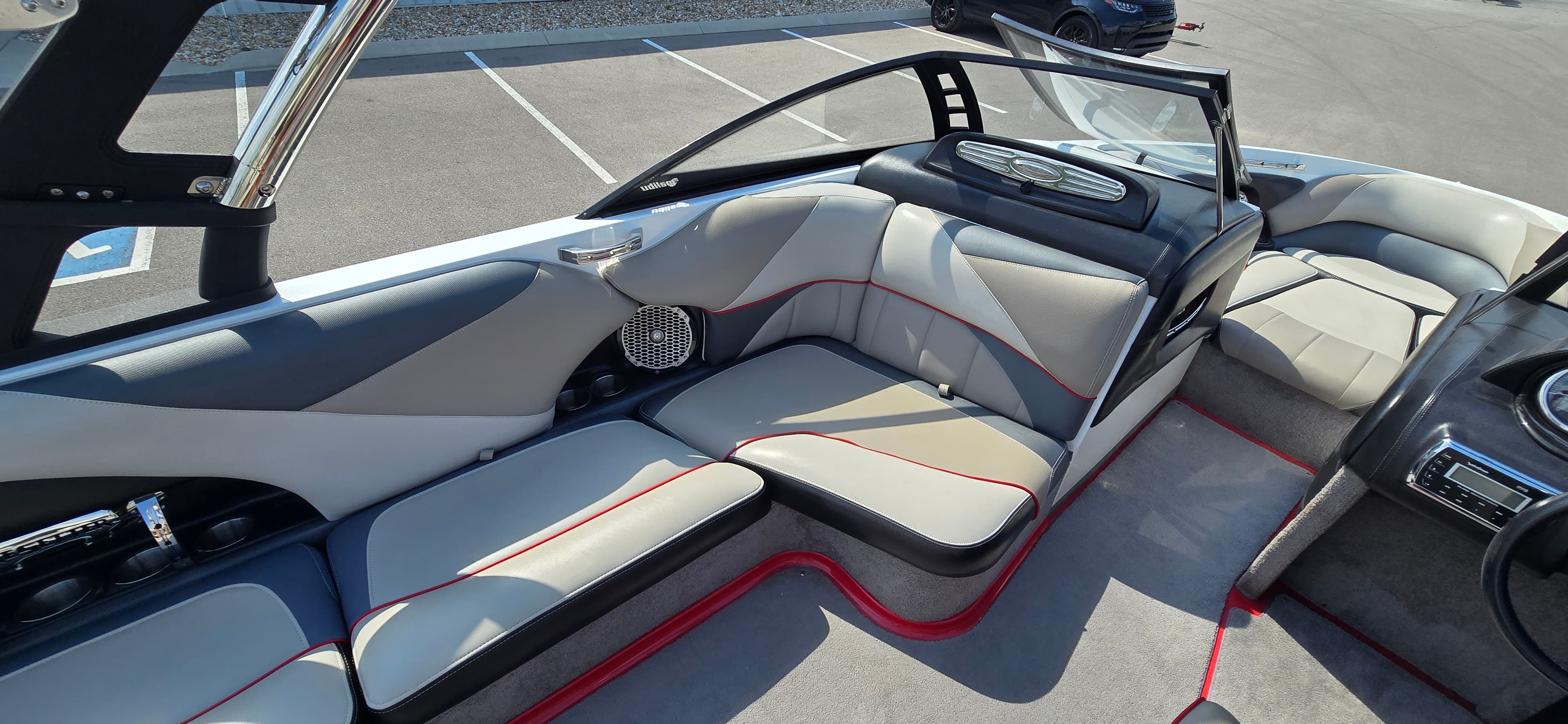 2011 Malibu Wakesetter LSV 247 - exterior