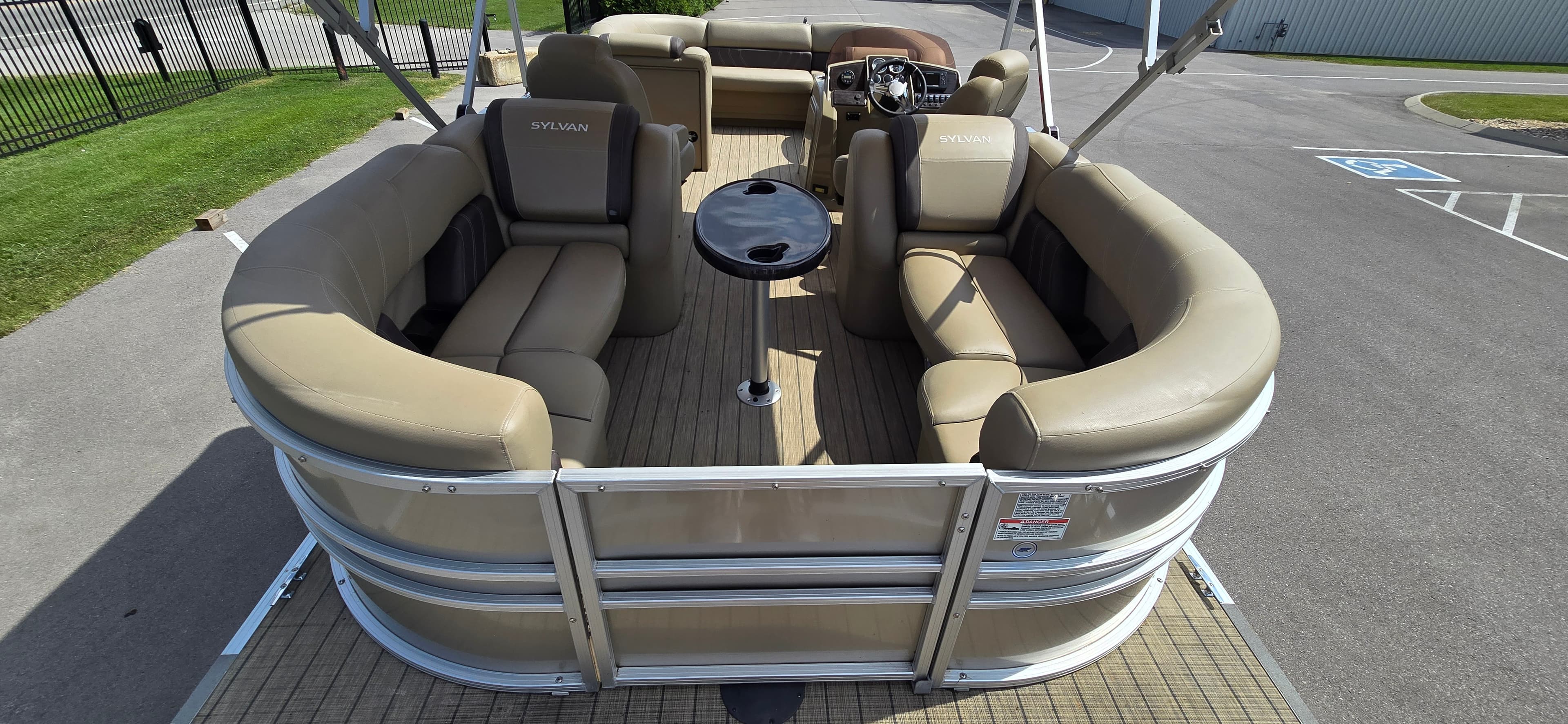 2022 Sylvan Mirage 8522 - exterior
