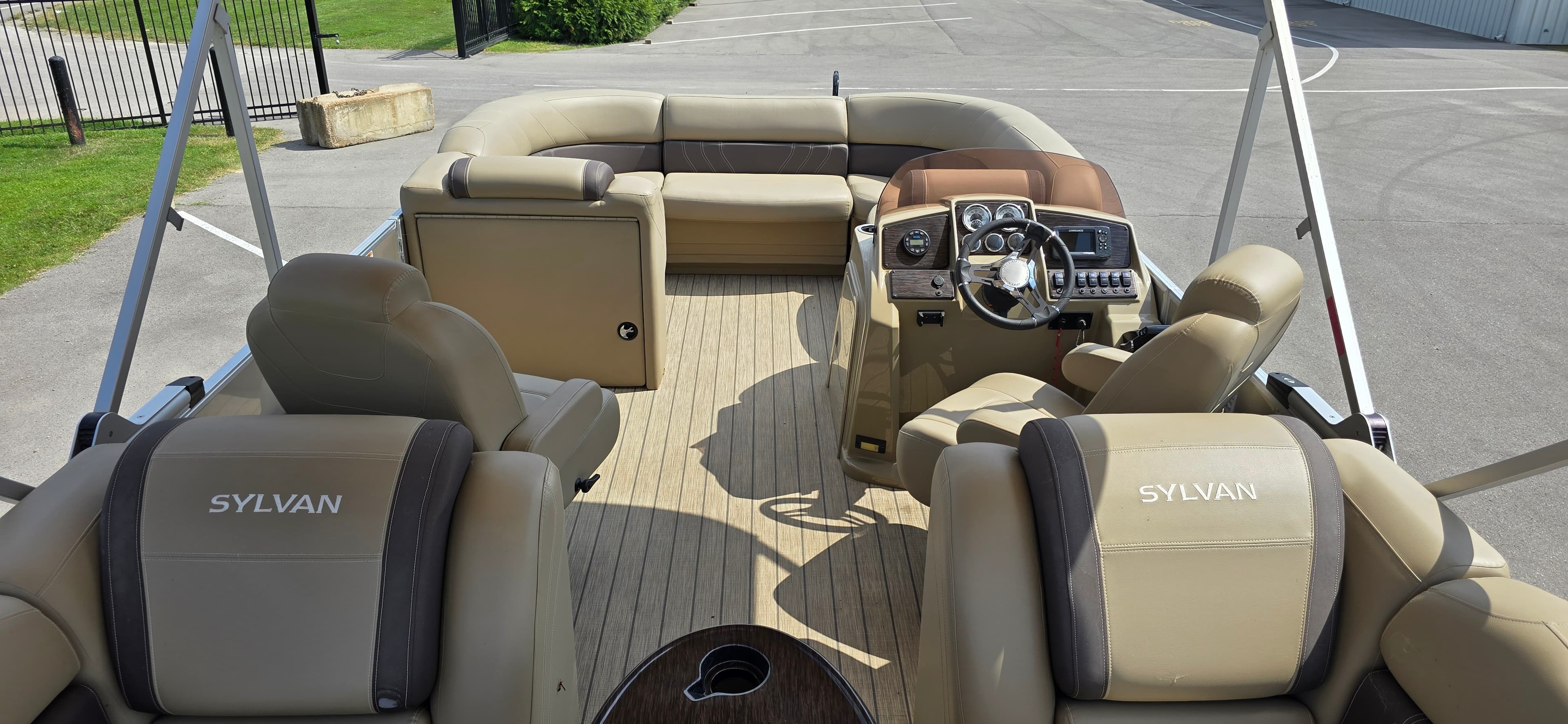 2022 Sylvan Mirage 8522 - exterior