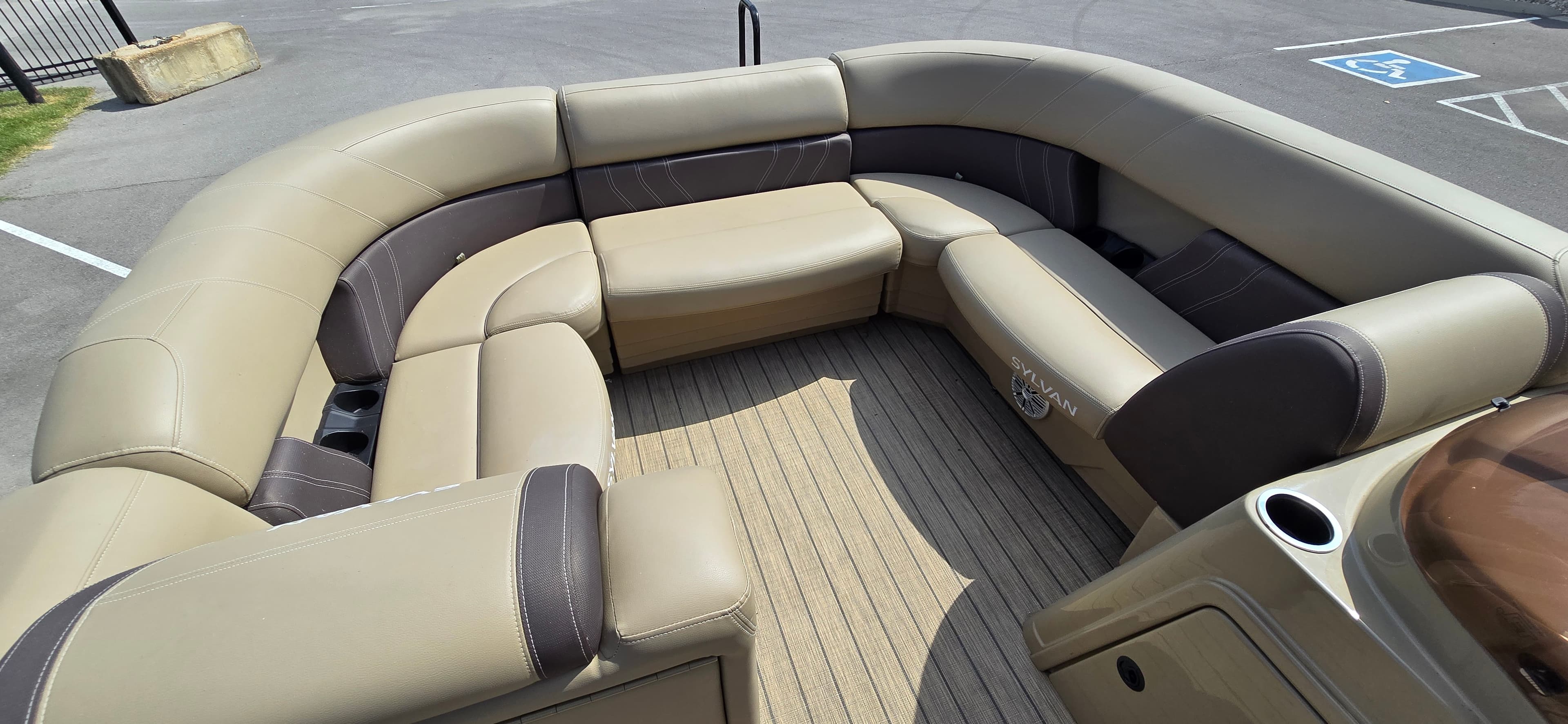 2022 Sylvan Mirage 8522 - exterior