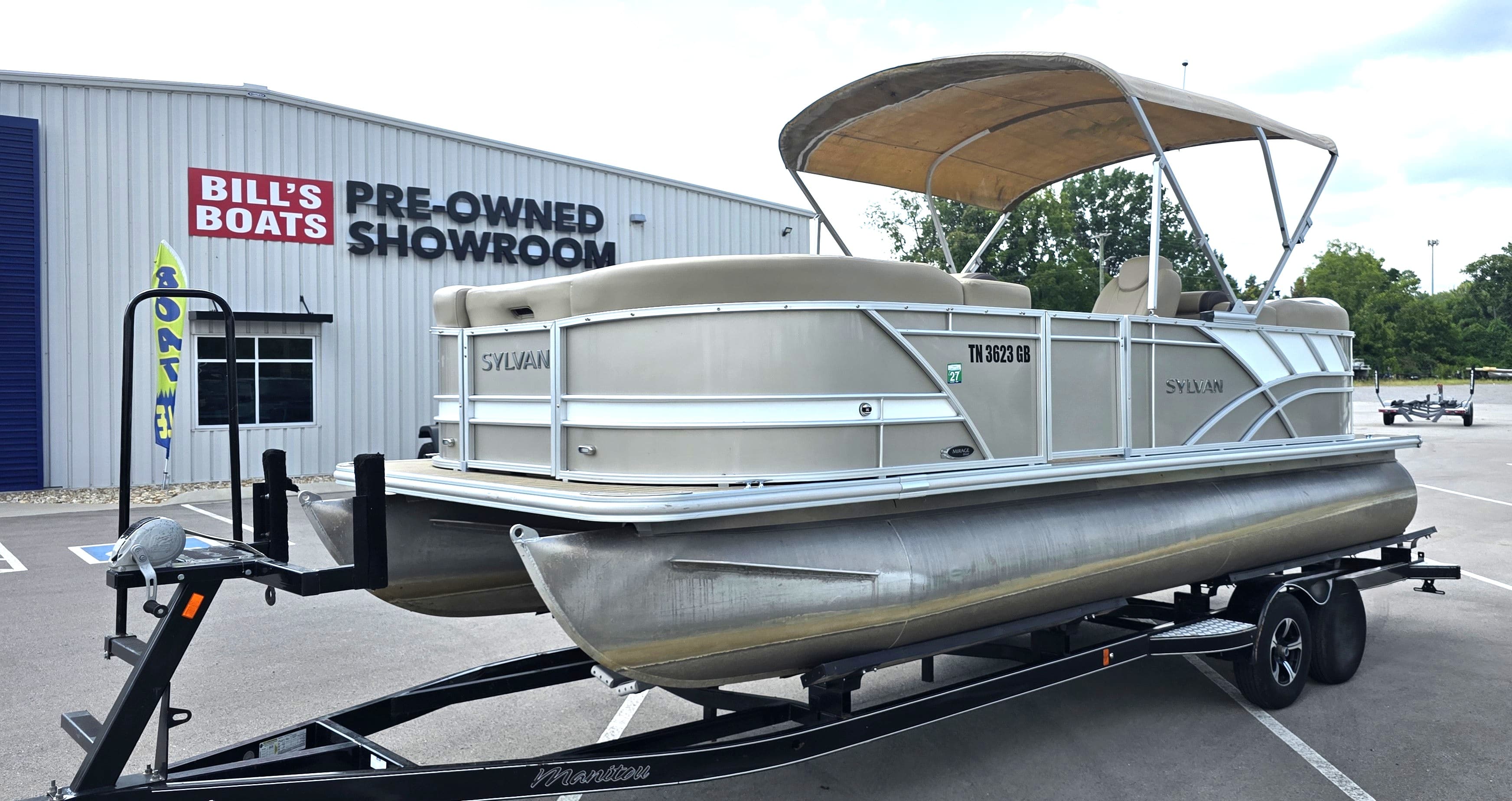 2022 Sylvan Mirage 8522 - exterior
