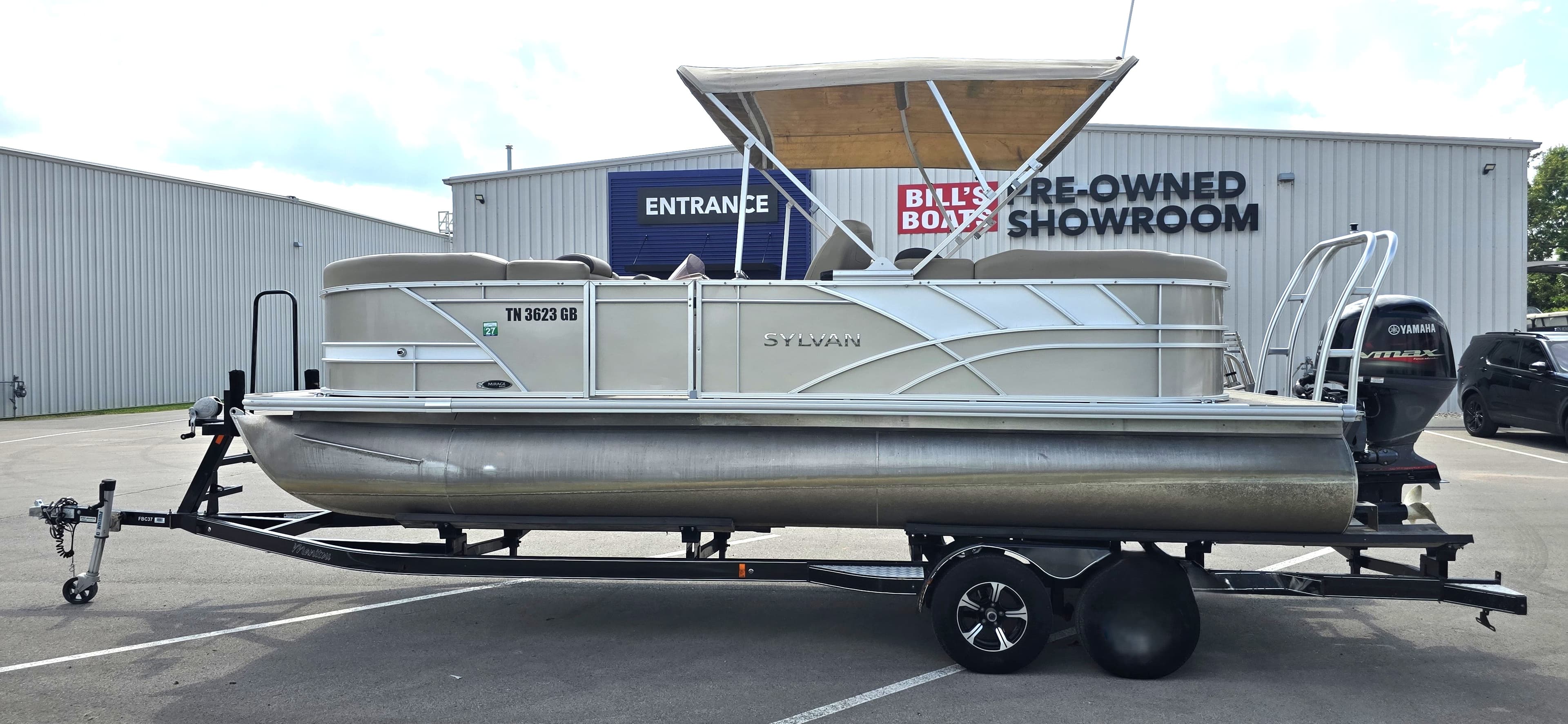 2022 Sylvan Mirage 8522 - exterior