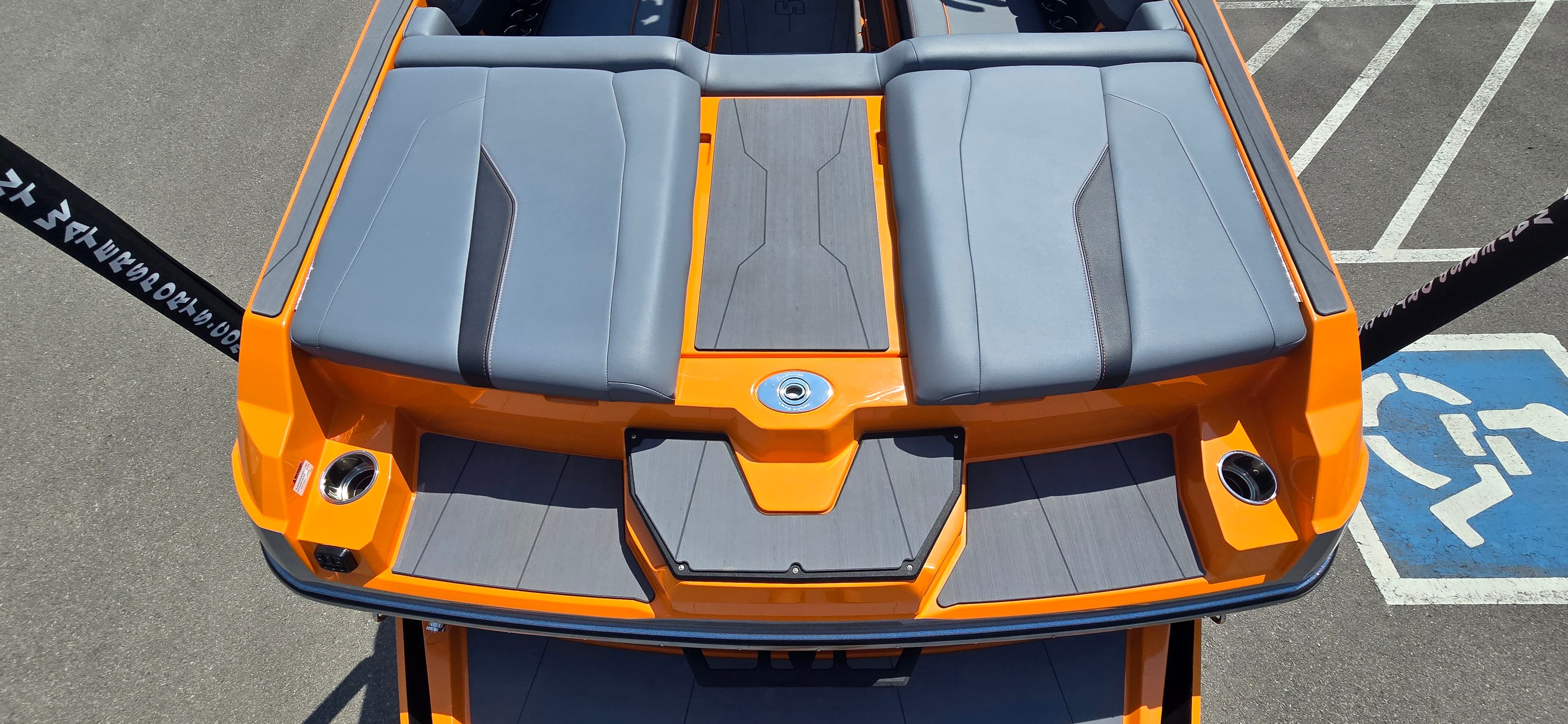 2025 Axis A245 - exterior