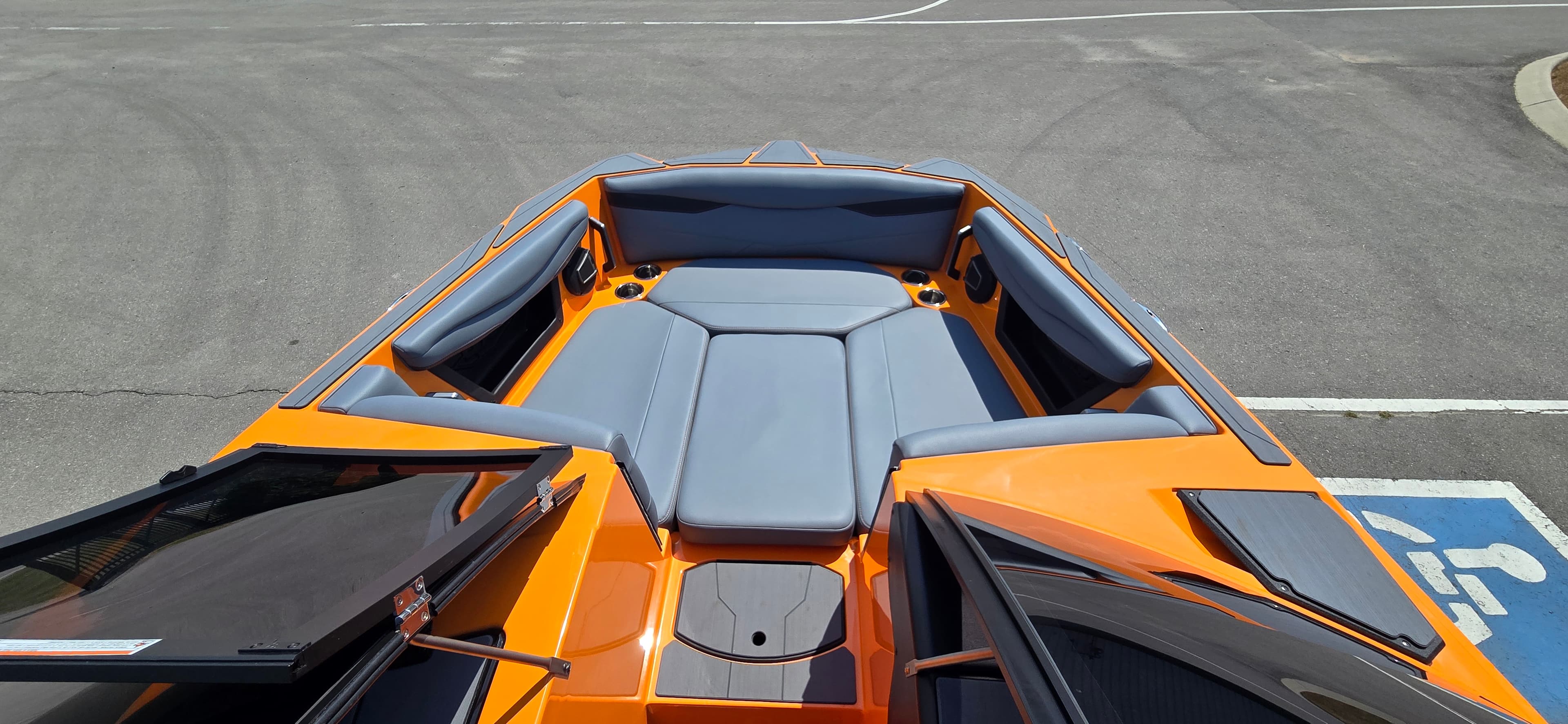 2025 Axis A245 - exterior
