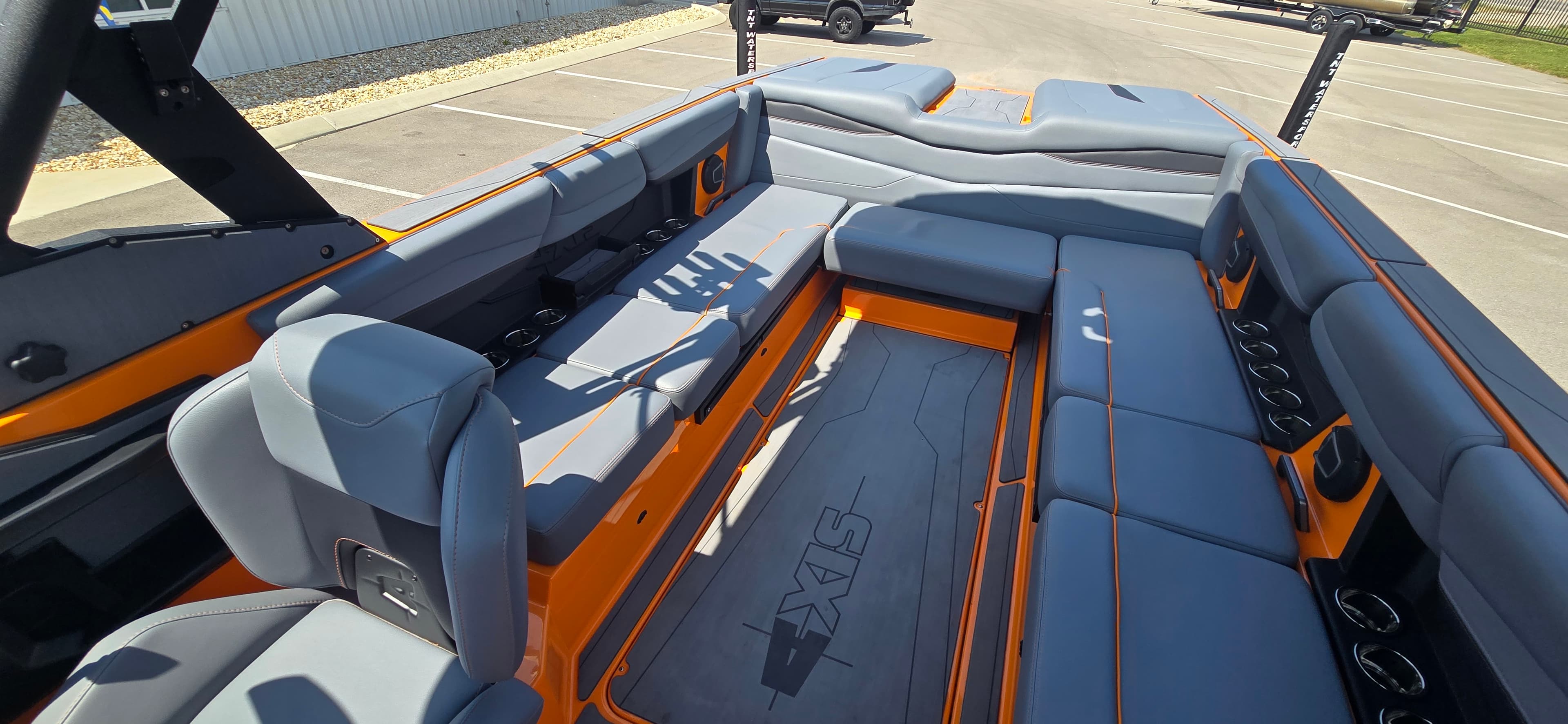 2025 Axis A245 - exterior