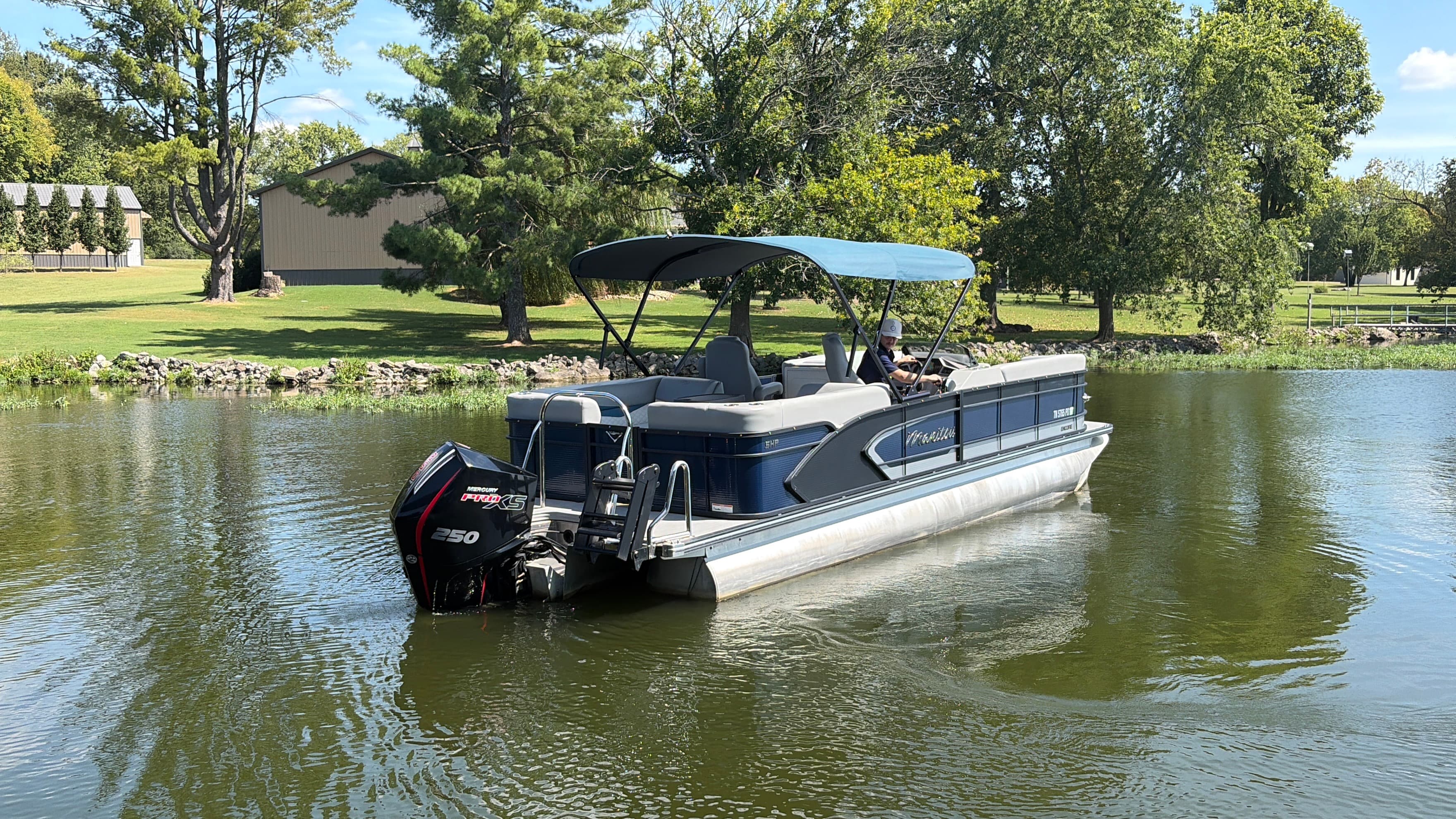 2022 Manitou Encore - exterior