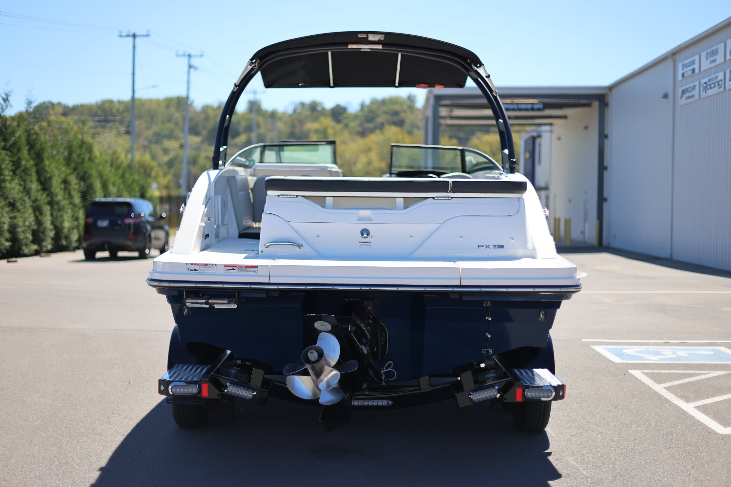 2023 Sea Ray 230 SPX - exterior