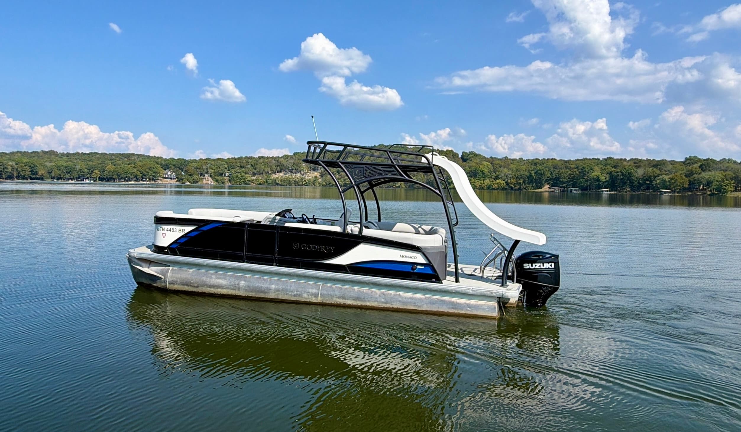 2021 Godfrey Monaco 255SD - exterior