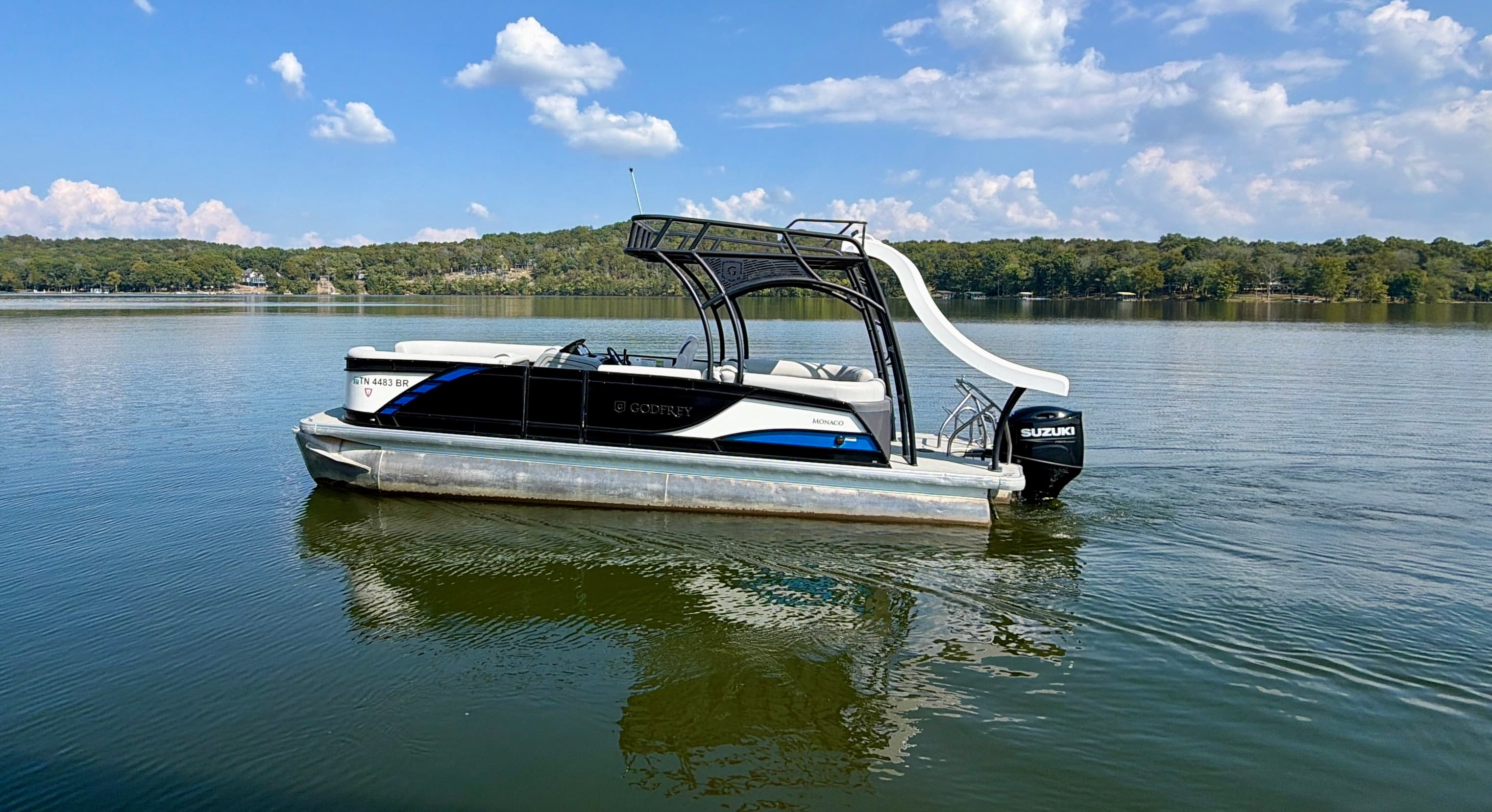 2021 Godfrey Monaco 255SD - exterior