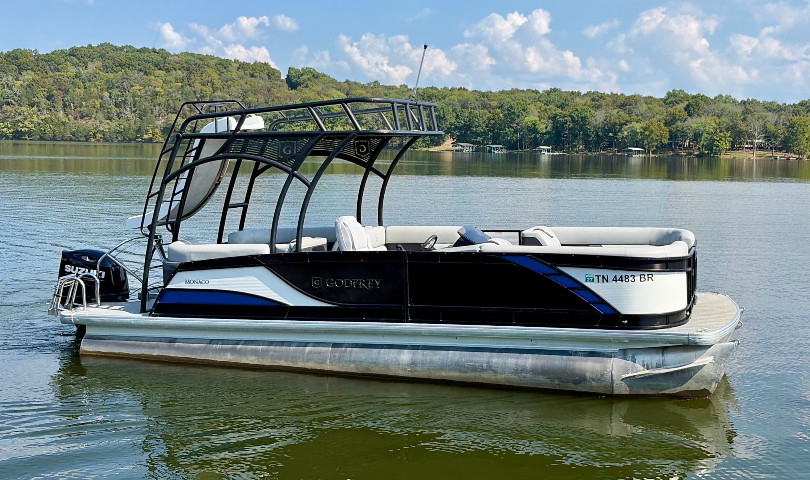 2021 Godfrey Monaco 255SD - exterior