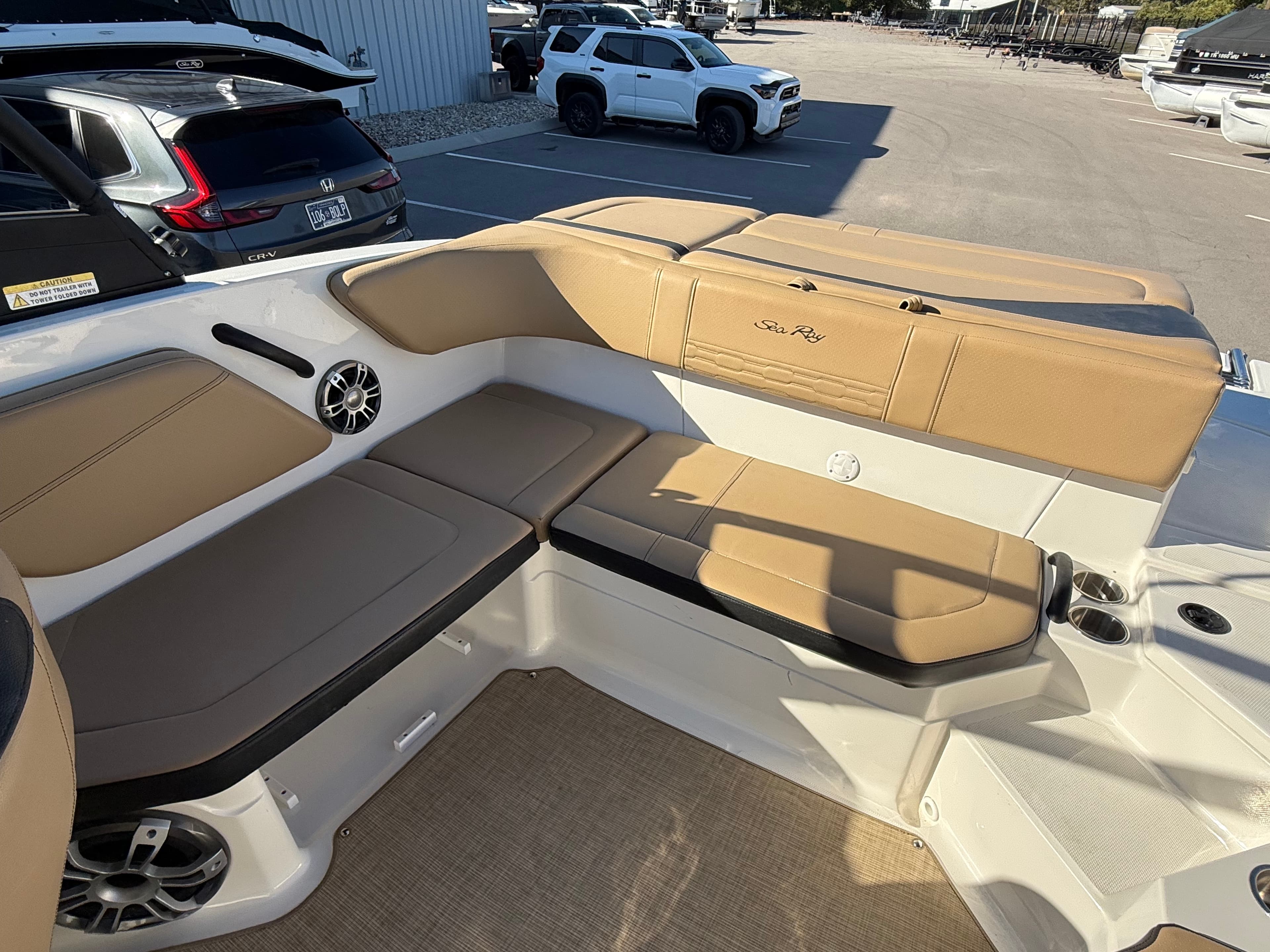 2024 Sea Ray SPX 210 - exterior