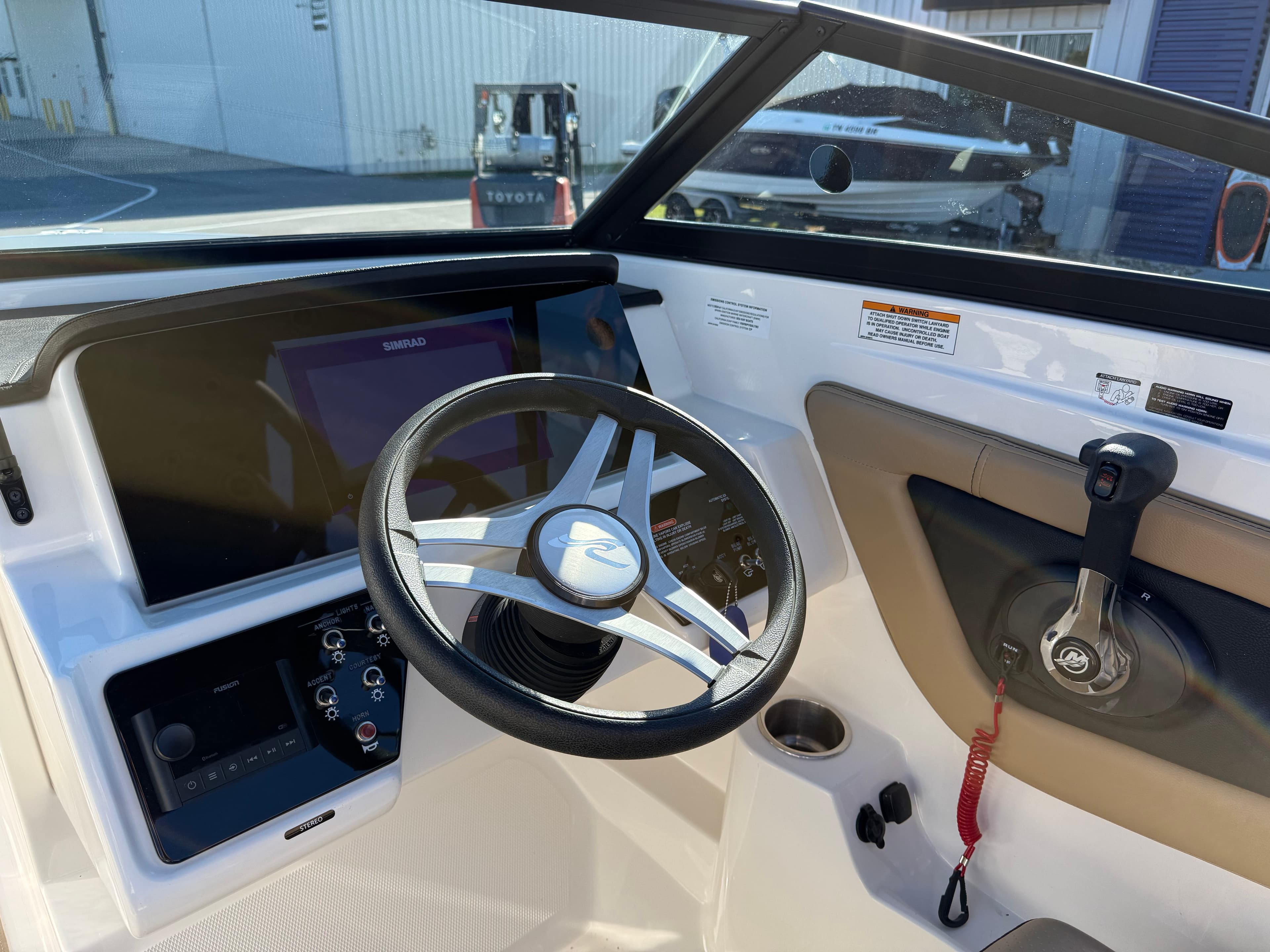 2024 Sea Ray SPX 210 - exterior