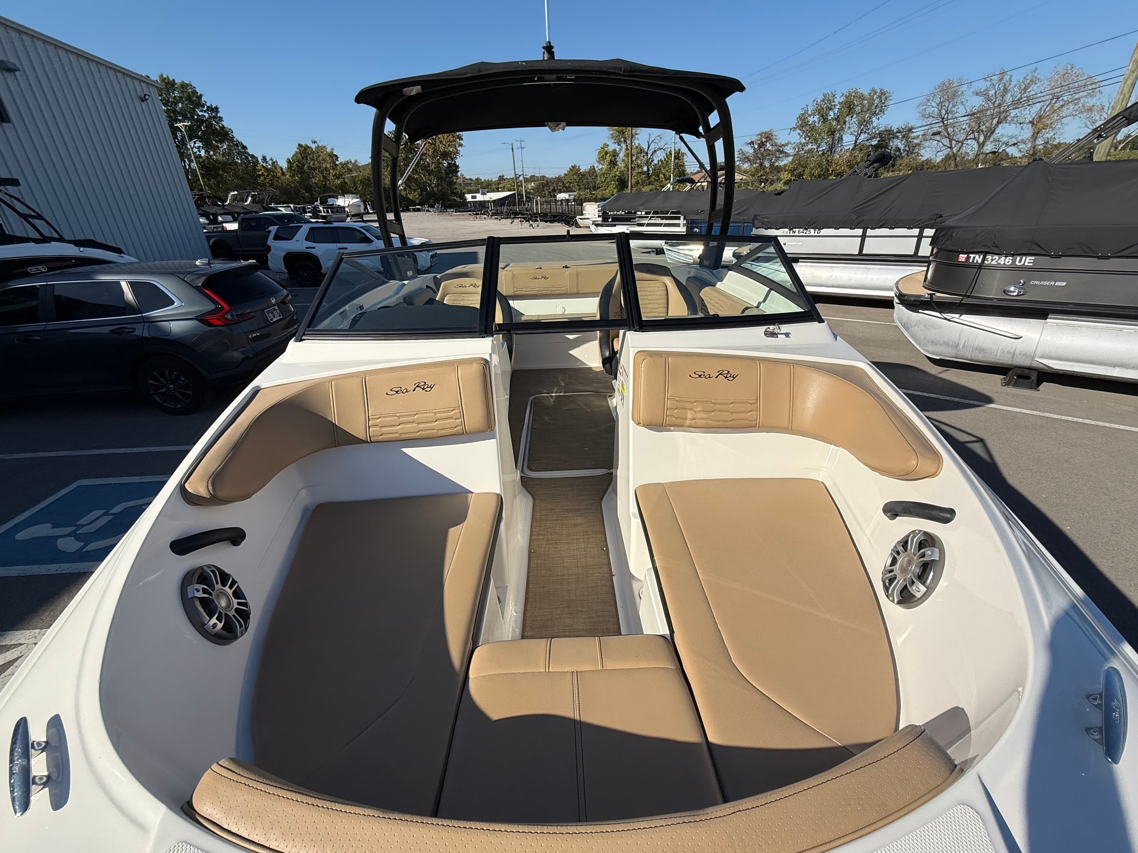 2024 Sea Ray SPX 210 - exterior