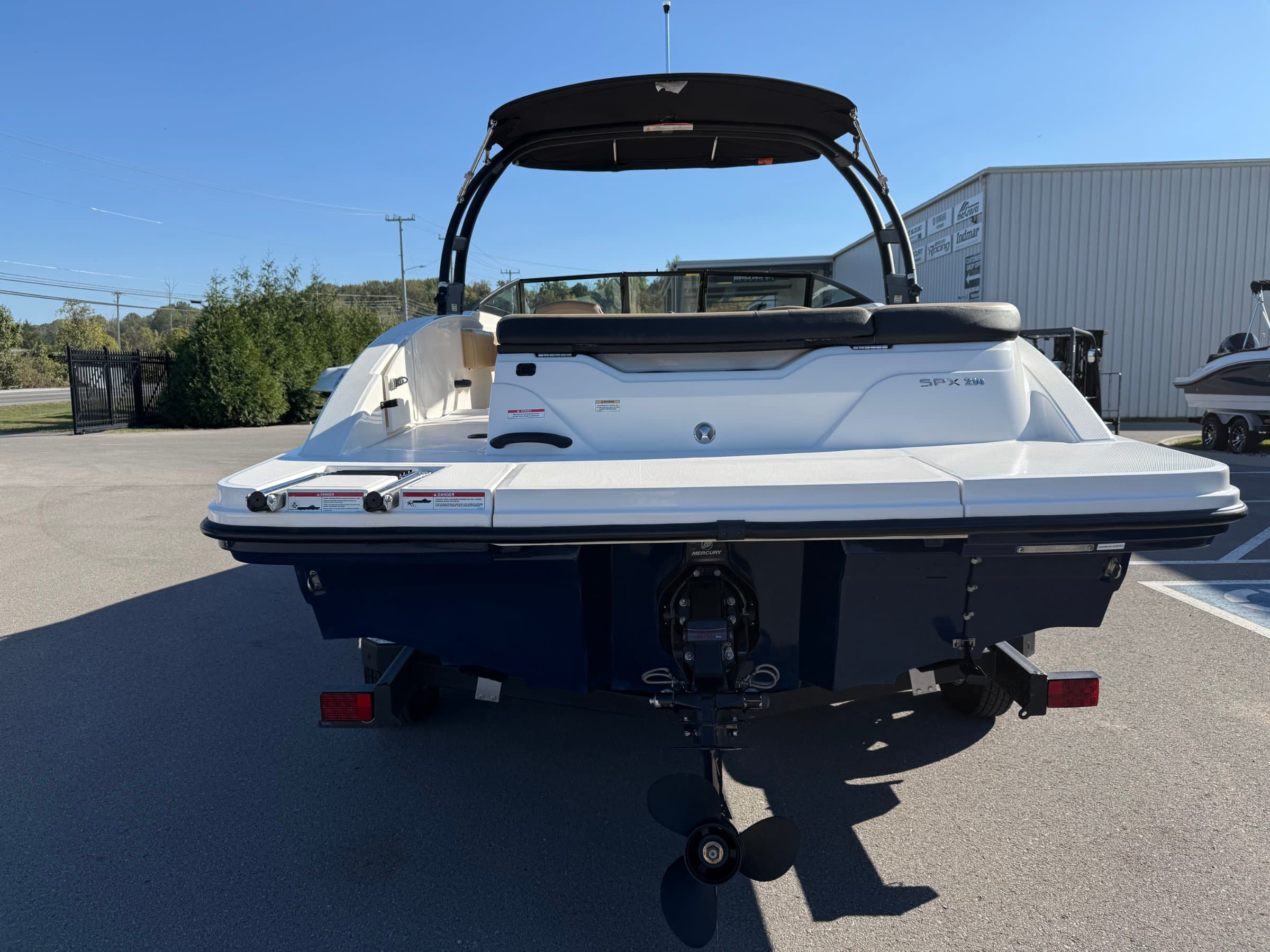 2024 Sea Ray SPX 210 - exterior