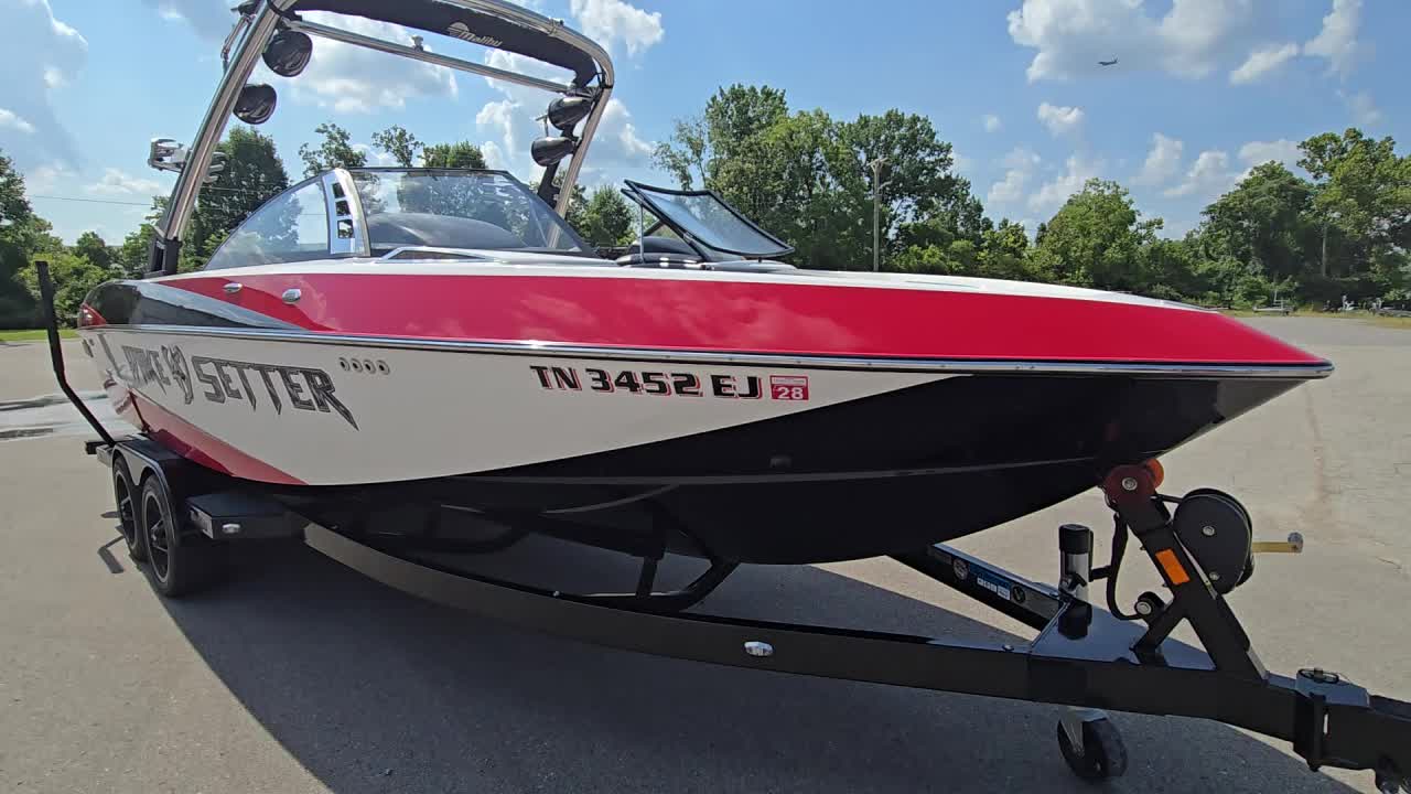 2011 Malibu Wakesetter LSV 247 - exterior