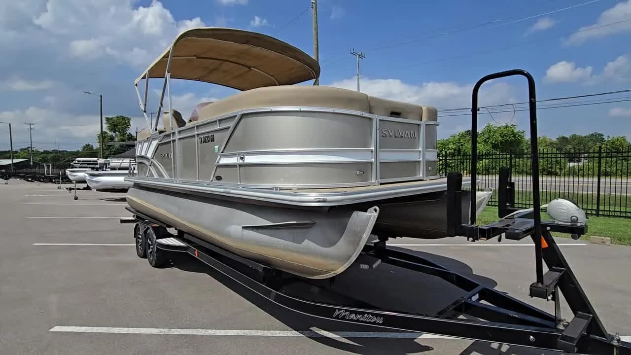 2022 Sylvan Mirage 8522 - exterior