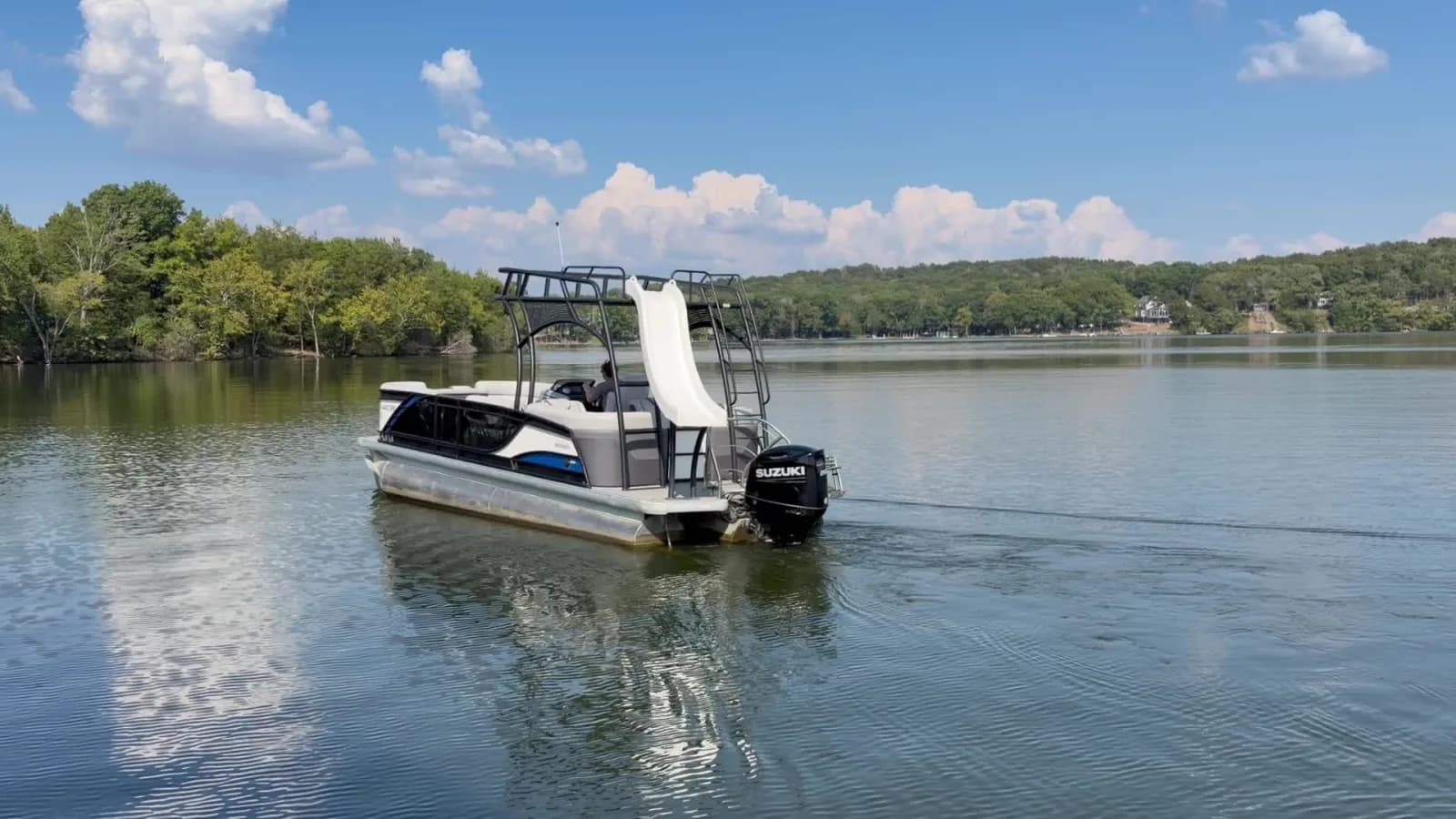 2021 Godfrey Monaco 255SD - exterior